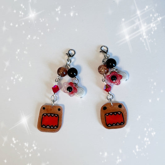 Domo zipper pulls!